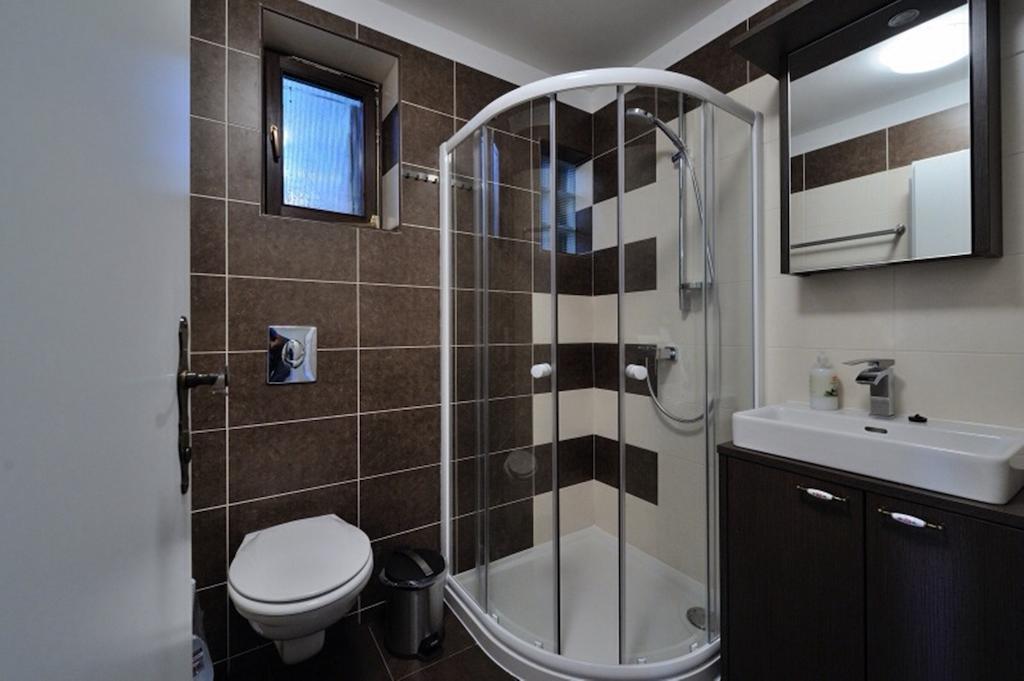 Apartment Drvena Kuca Mreznica Gornji Zvecaj ห้อง รูปภาพ