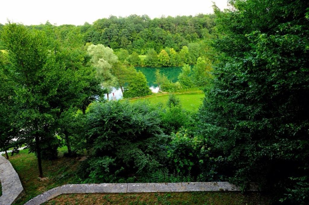 Apartment Drvena Kuca Mreznica Gornji Zvecaj ห้อง รูปภาพ