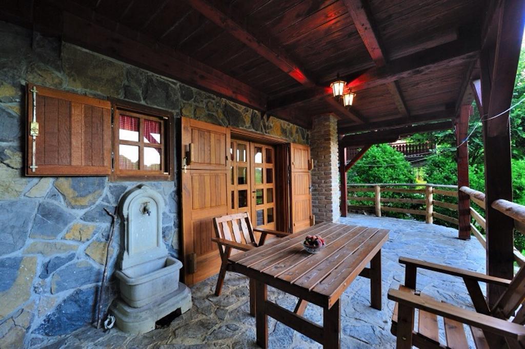 Apartment Drvena Kuca Mreznica Gornji Zvecaj ห้อง รูปภาพ